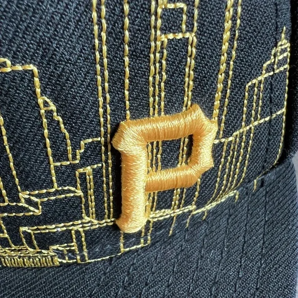 Pittsburgh pirates Black and Gold City Skyline Cap fitted 6 3/4 - Picture 2 of 11